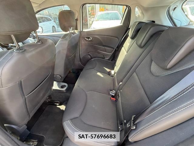 Renault LUTECIA 2017-08 7808765-16