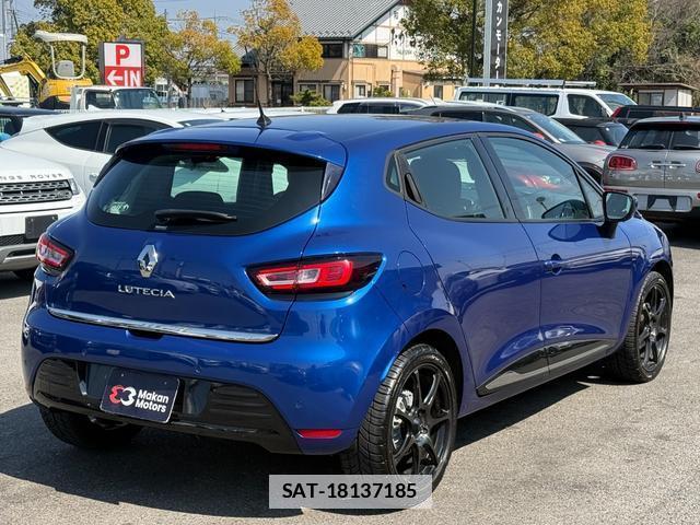 Renault LUTECIA 2021-05 7808788-11