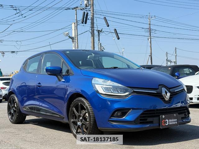 Renault LUTECIA 2021-05 7808788-13