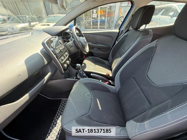 Renault LUTECIA 2021-05 7808788-16