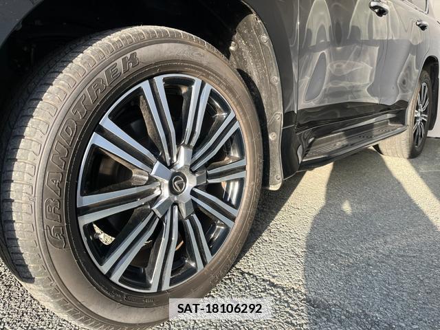 Lexus LX 2019-02 7801929-3