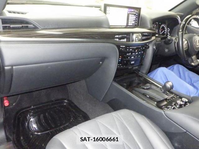 Lexus LX 2021-03 7803780-2