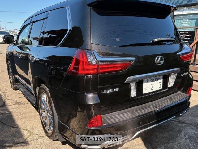 Lexus LX 2016-06 7805502-14
