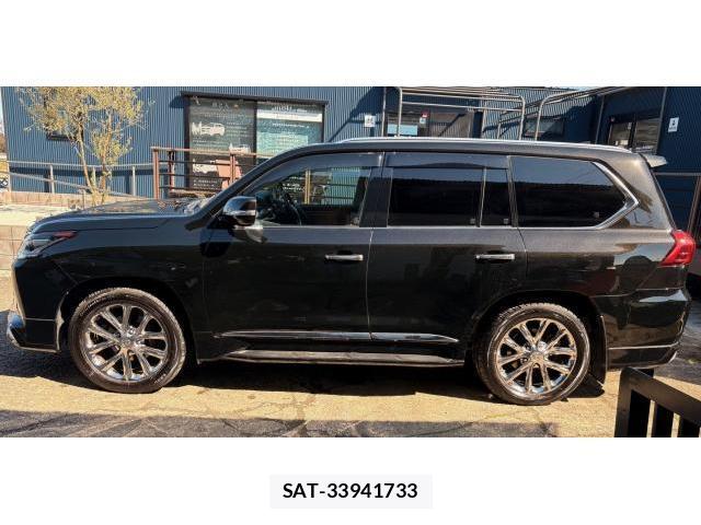 Lexus LX 2016-06 7805502-17