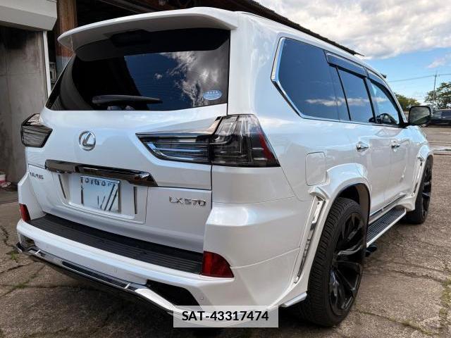 Lexus LX 2019-10 7805503-1