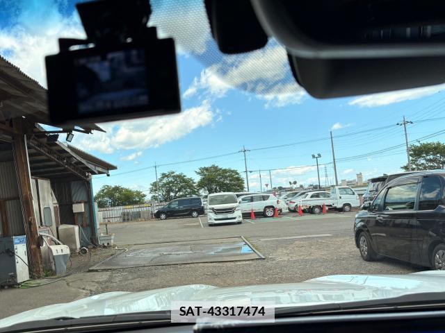 Lexus LX 2019-10 7805503-10