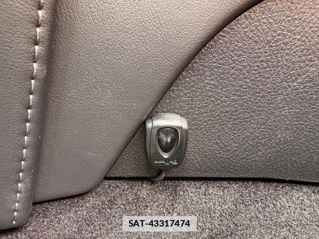Lexus LX 2019-10 7805503-13