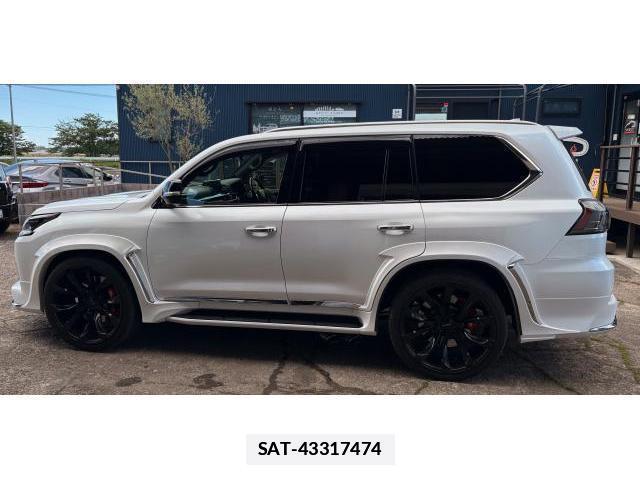 Lexus LX 2019-10 7805503-19