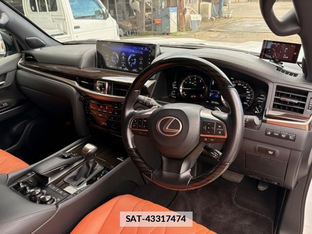 Lexus LX 2019-10 7805503-3