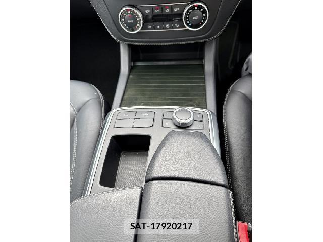 Mercedes Benz M-CLASS 2015-06 7794868-15