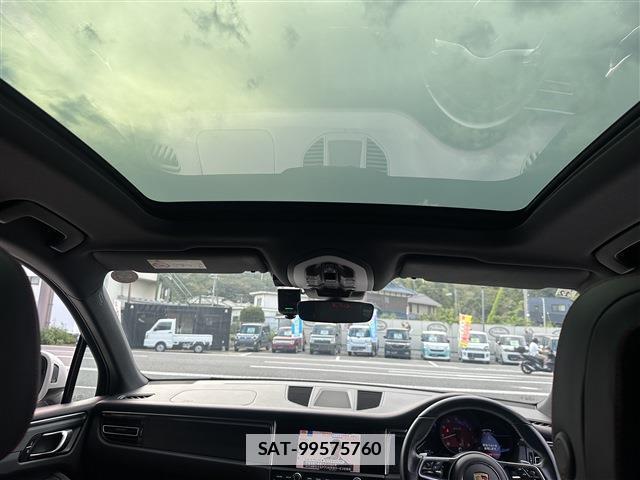 Porsche MACAN 2020-12 7793046-18