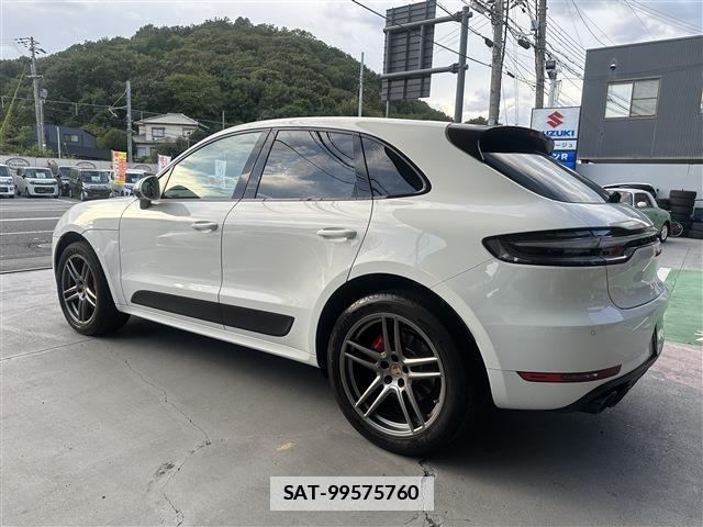 Porsche MACAN 2020-12 7793046-5