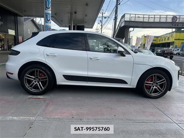 Porsche MACAN 2020-12 7793046-7