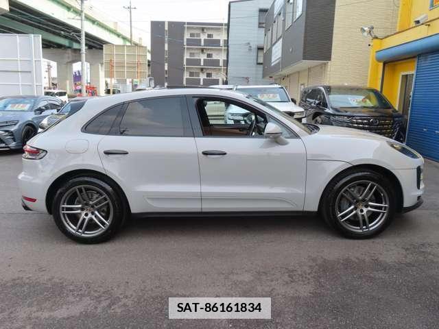 Porsche MACAN 2020-09 7794572-17