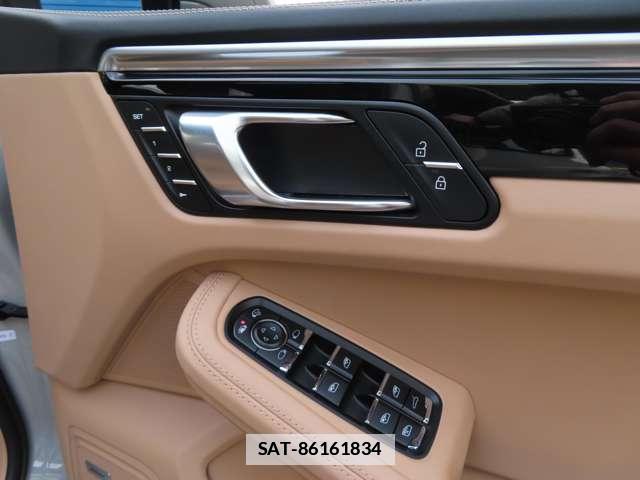 Porsche MACAN 2020-09 7794572-4