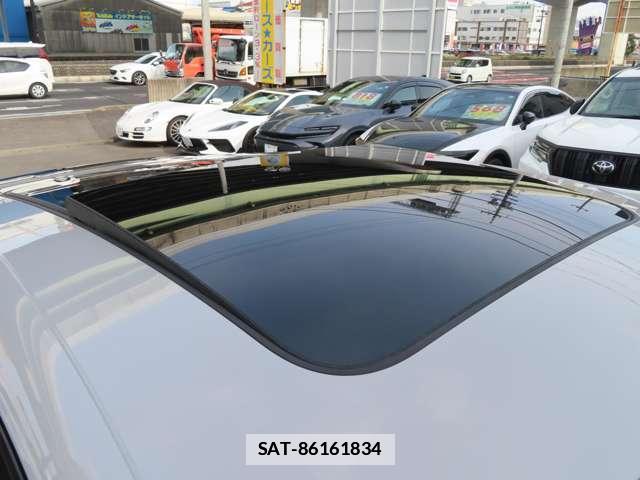 Porsche MACAN 2020-09 7794572-6