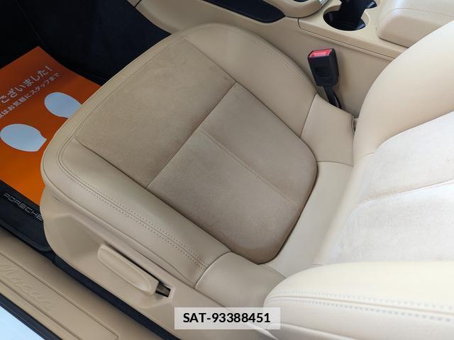 Porsche MACAN 2017-02 7795298-14
