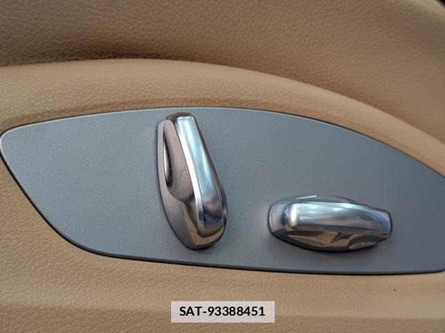 Porsche MACAN 2017-02 7795298-17