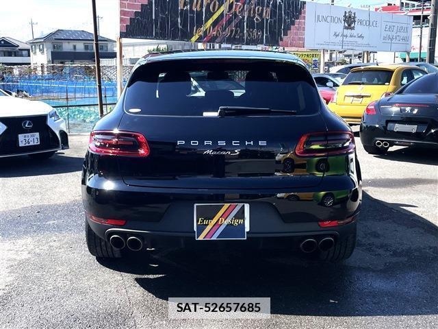 Porsche MACAN 2016-08 7798249-1