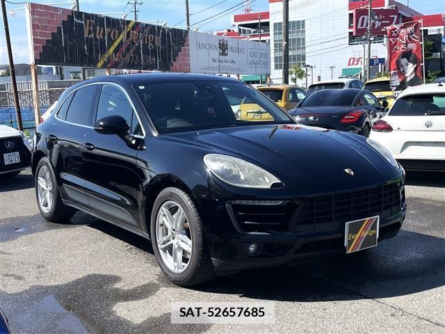 Porsche MACAN 2016-08 7798249-11