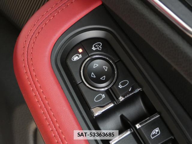 Porsche MACAN 2020-09 7798485-13