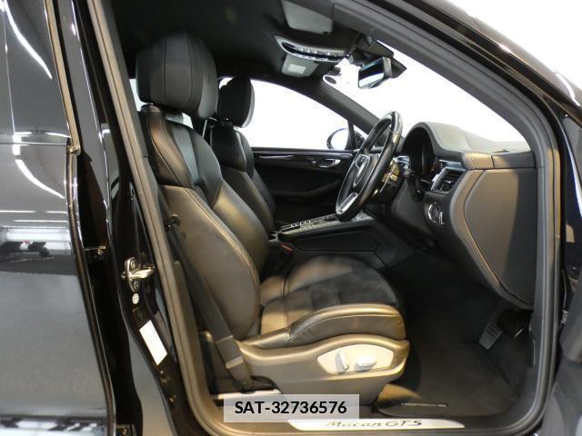 Porsche MACAN 2016-11 7800562-18