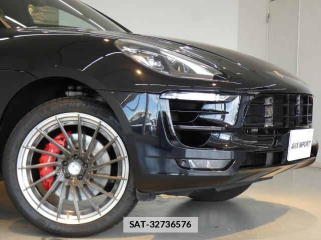Porsche MACAN 2016-11 7800562-4