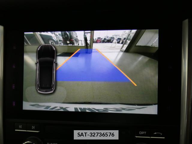 Porsche MACAN 2016-11 7800562-9