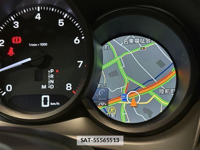 Porsche MACAN 2021-11 7802173-16