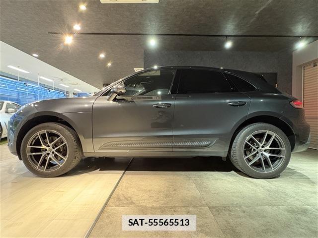 Porsche MACAN 2021-11 7802173-5