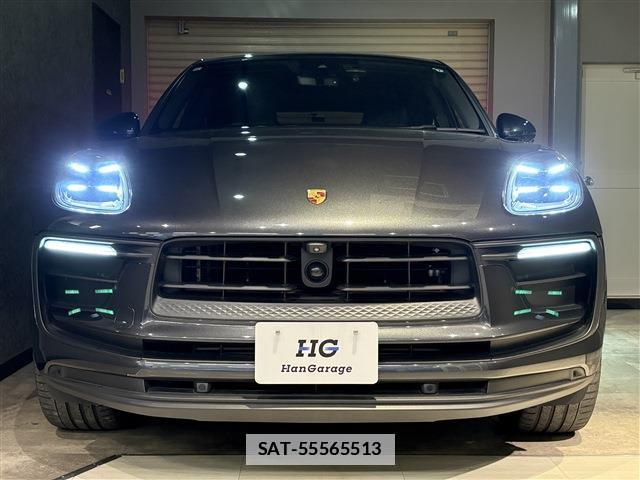 Porsche MACAN 2021-11 7802173-7