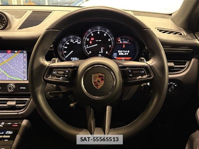 Porsche MACAN 2021-11 7802173-9