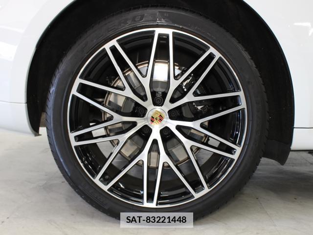 Porsche MACAN 2023-07 7802533-11