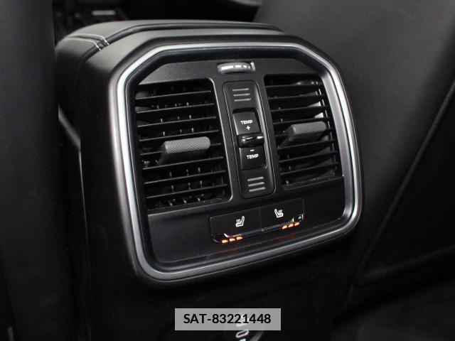 Porsche MACAN 2023-07 7802533-16
