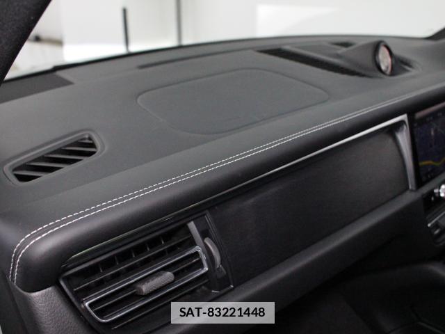 Porsche MACAN 2023-07 7802533-17