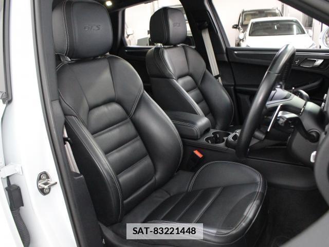 Porsche MACAN 2023-07 7802533-3
