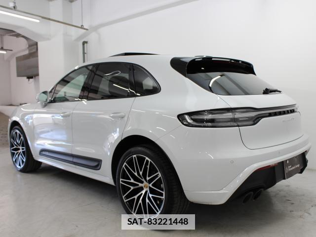 Porsche MACAN 2023-07 7802533-6