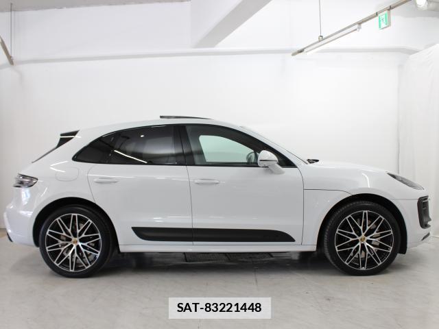 Porsche MACAN 2023-07 7802533-9
