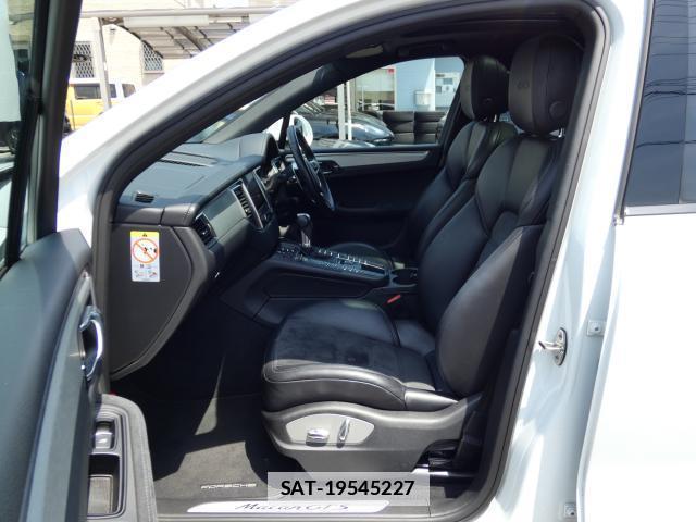 Porsche MACAN 2018-03 7806302-14