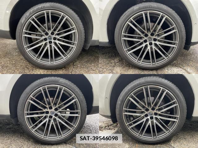 Porsche MACAN 2025-02 7807047-8