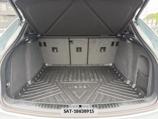 Porsche MACAN 2019-11 7808657-13