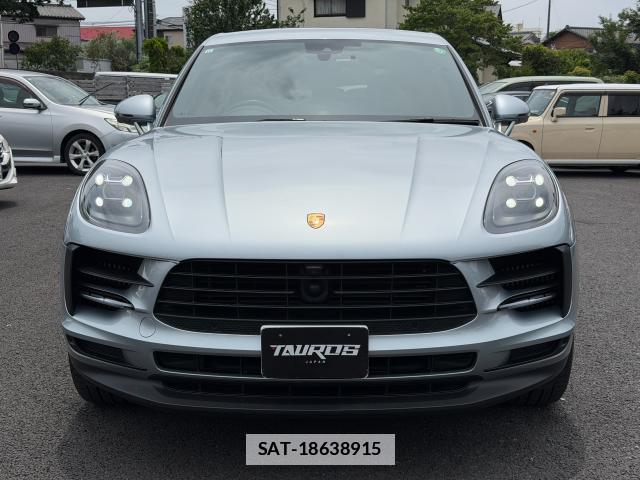 Porsche MACAN 2019-11 7808657-8