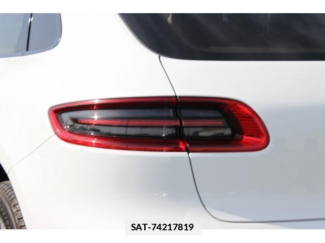 Porsche MACAN 2015-10 7809487-12