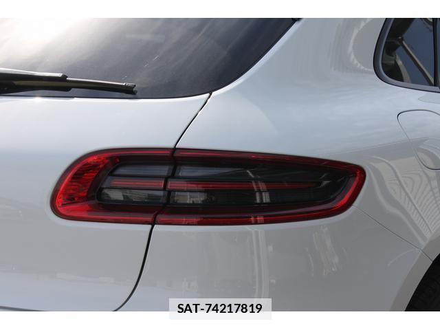 Porsche MACAN 2015-10 7809487-13