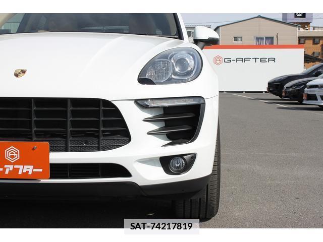 Porsche MACAN 2015-10 7809487-6