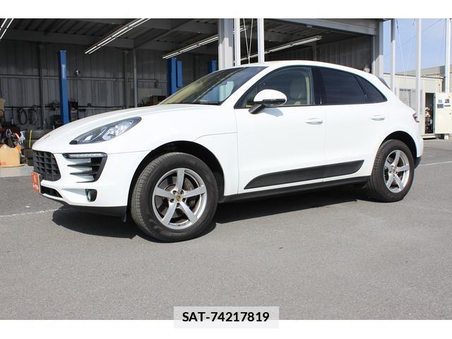 Porsche MACAN 2015-10 7809487-8