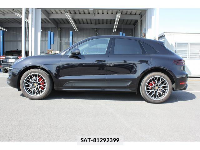 Porsche MACAN 2016-06 7809488-13