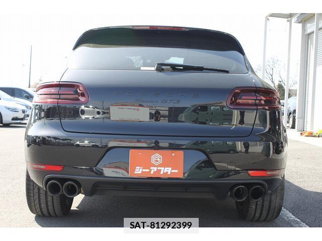 Porsche MACAN 2016-06 7809488-15
