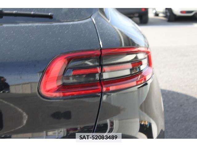 Porsche MACAN 2017-10 7809490-17
