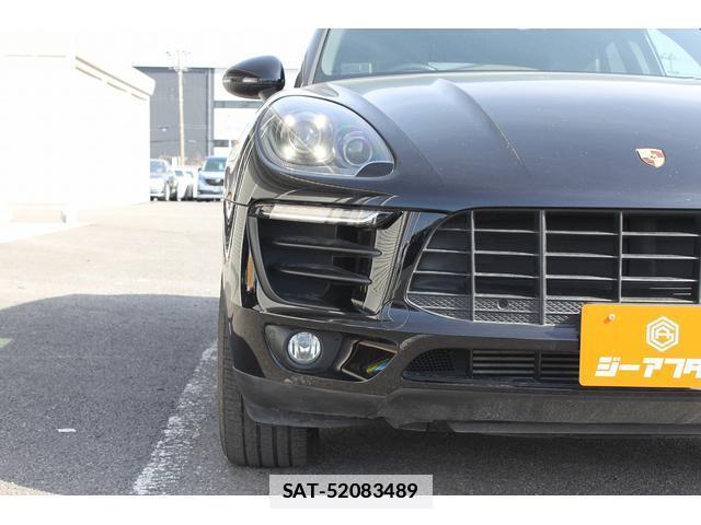 Porsche MACAN 2017-10 7809490-8